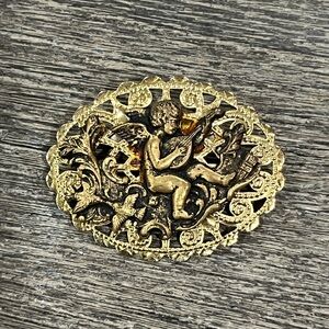 🌤️ Vintage Angel Brooch